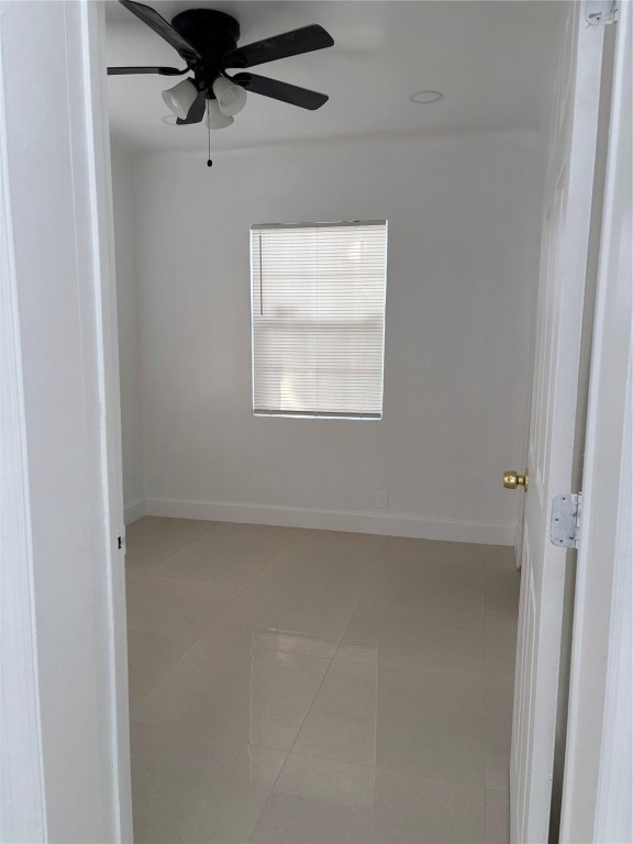 5635 Grant St Hollywood, FL 33021