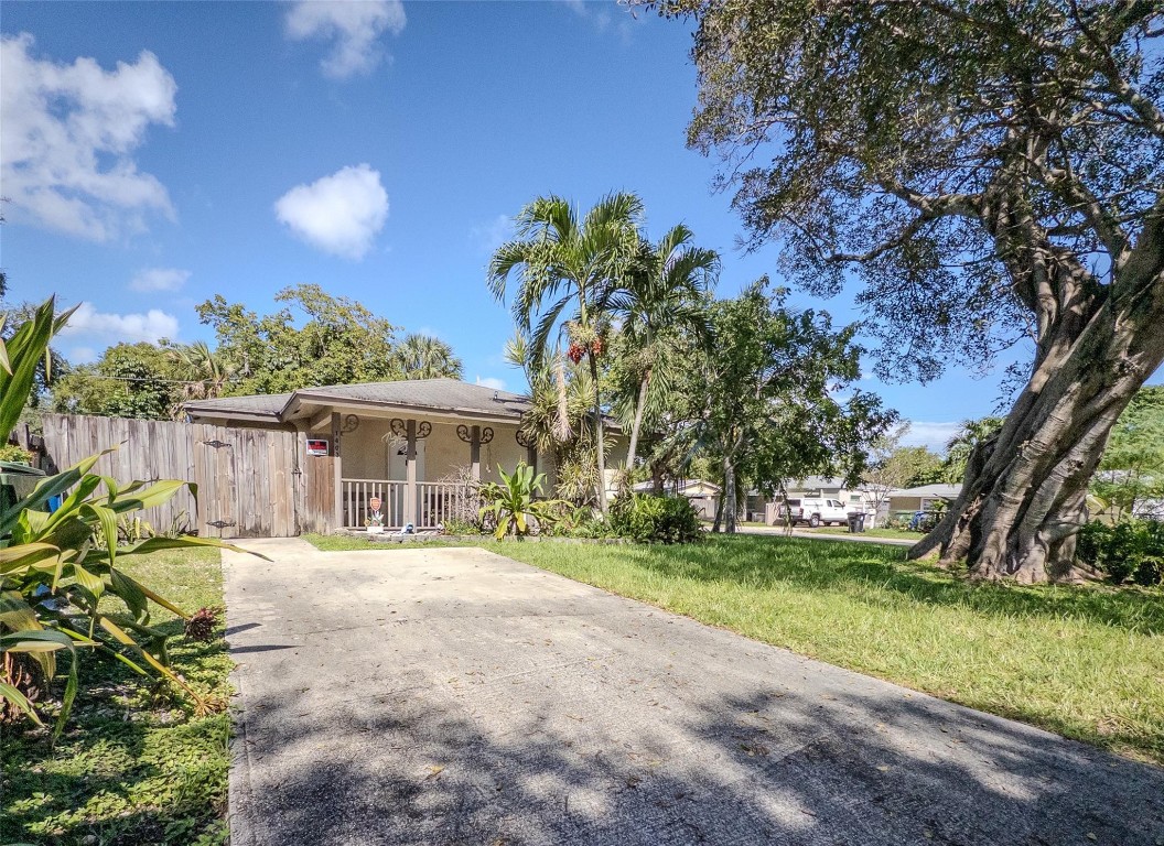 1403 SW 27th Ct Fort Lauderdale, FL 33315