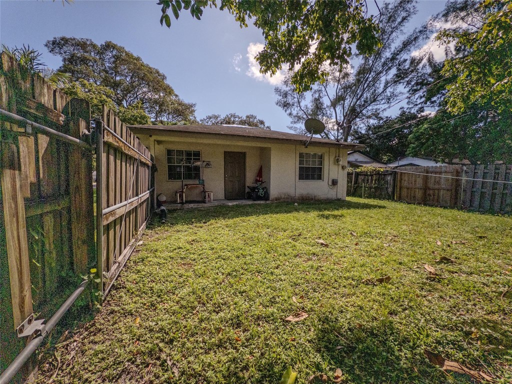 1403 SW 27th Ct Fort Lauderdale, FL 33315