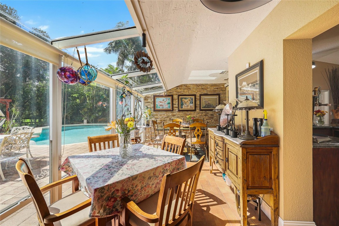 9700 NW 28th St Hollywood, FL 33024