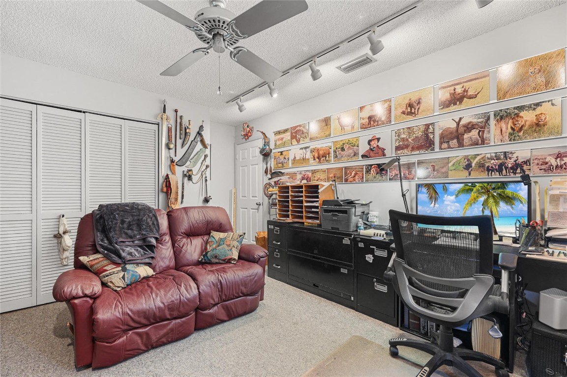 9700 NW 28th St Hollywood, FL 33024