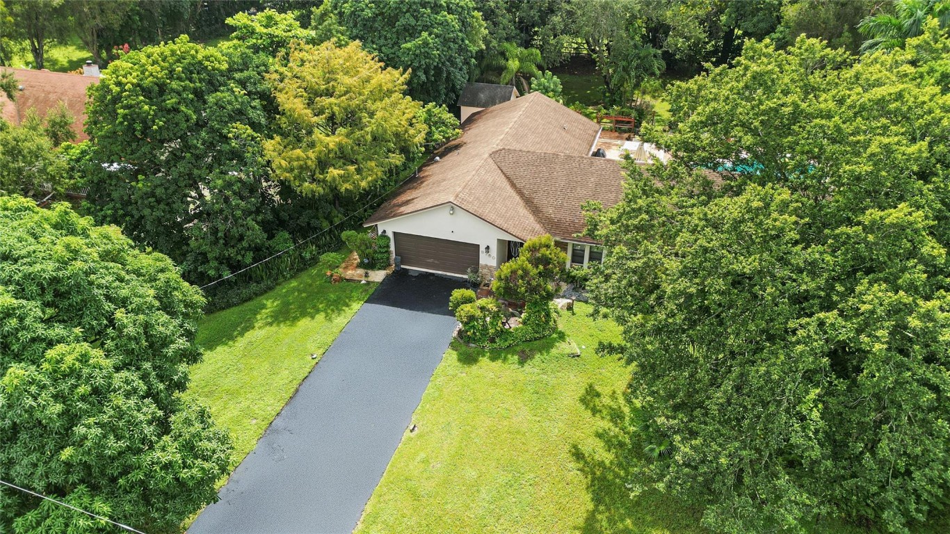 9700 NW 28th St Hollywood, FL 33024