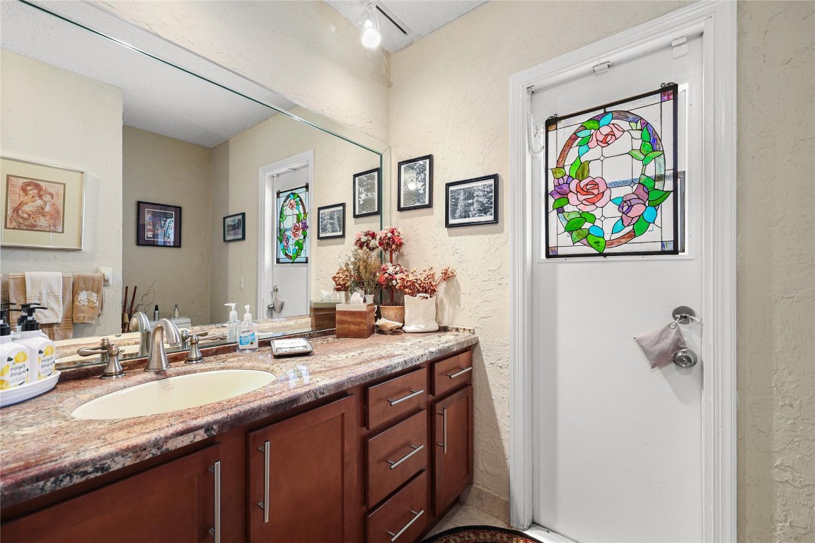 9700 NW 28th St Hollywood, FL 33024