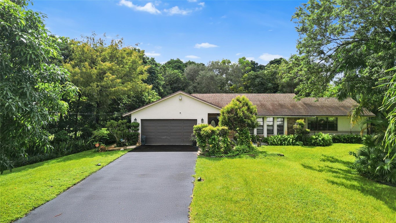 9700 NW 28th St Hollywood, FL 33024