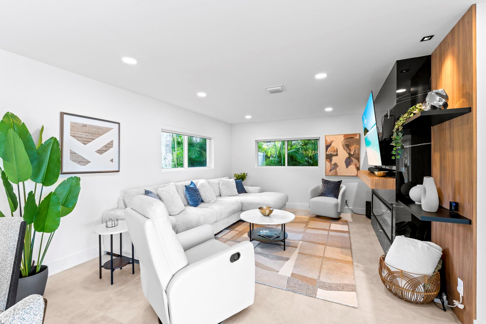 1725 NE 23rd Fort Lauderdale, FL 33305