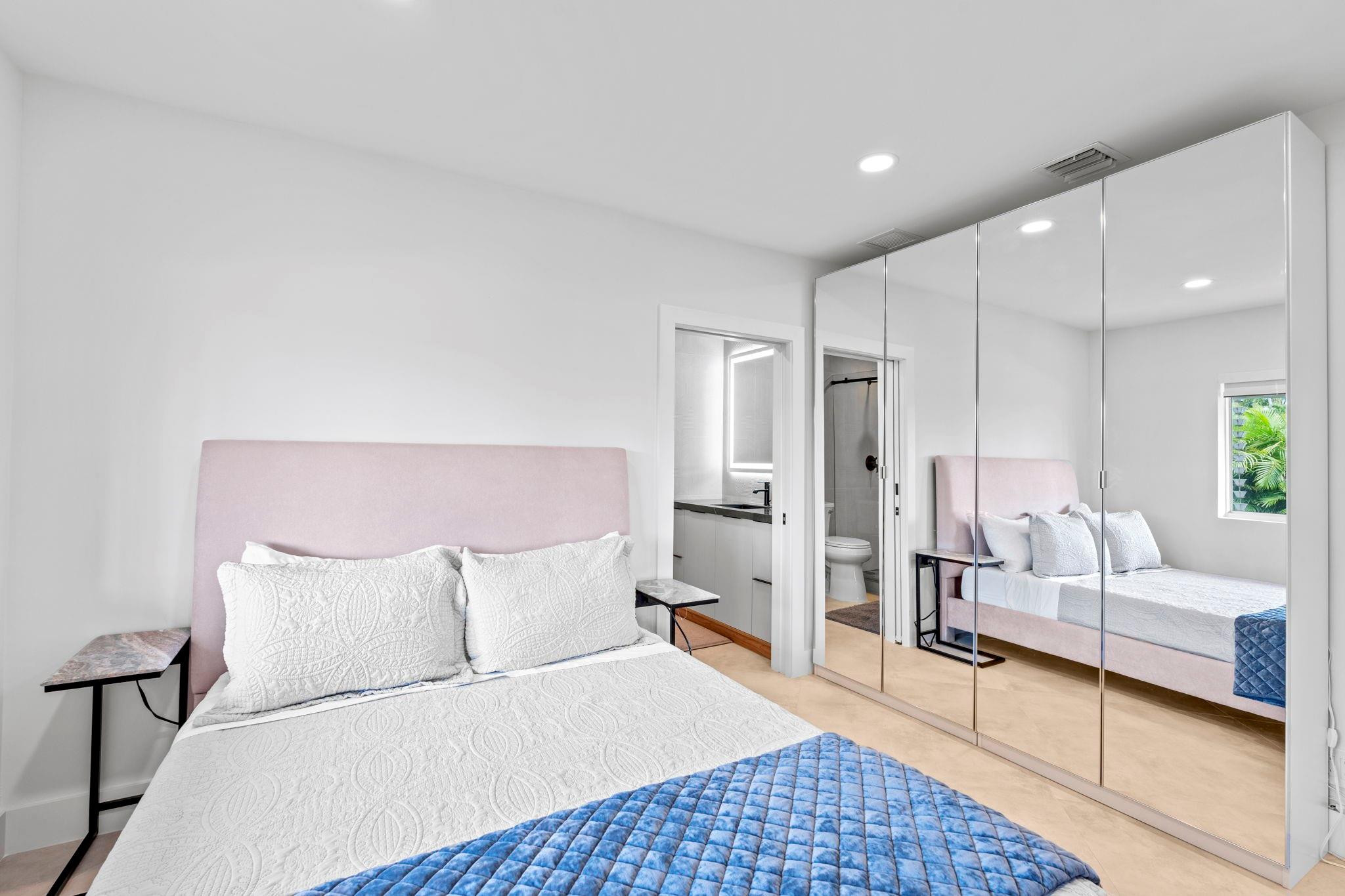 1725 NE 23rd Fort Lauderdale, FL 33305