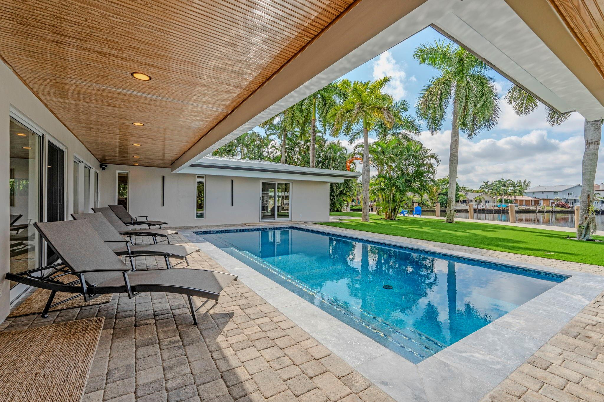 1725 NE 23rd Fort Lauderdale, FL 33305