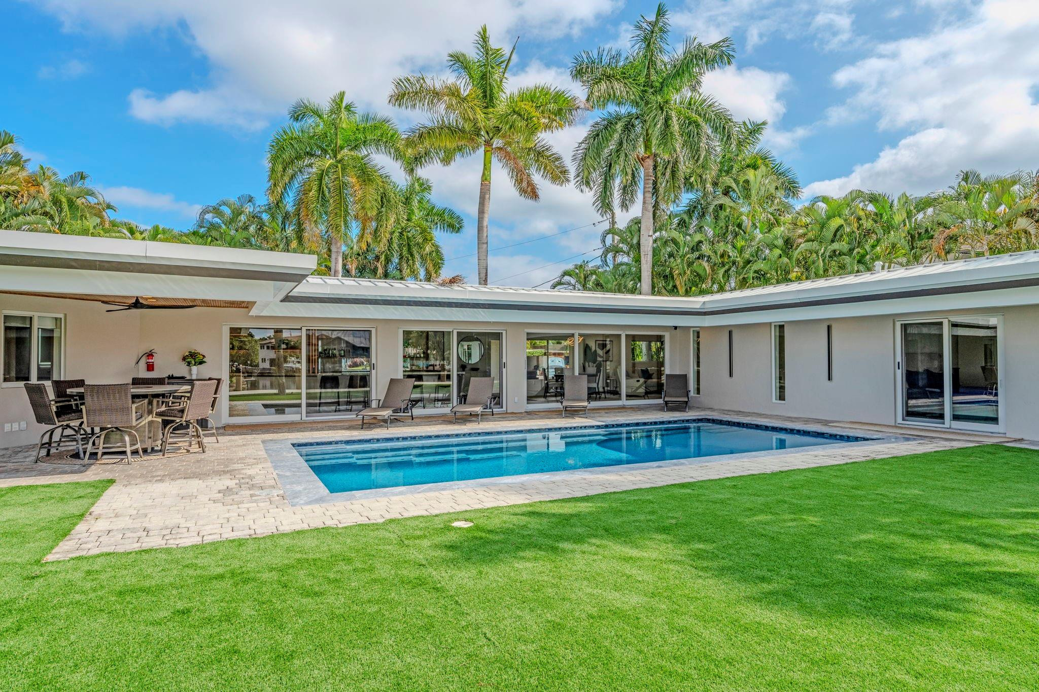 1725 NE 23rd Fort Lauderdale, FL 33305