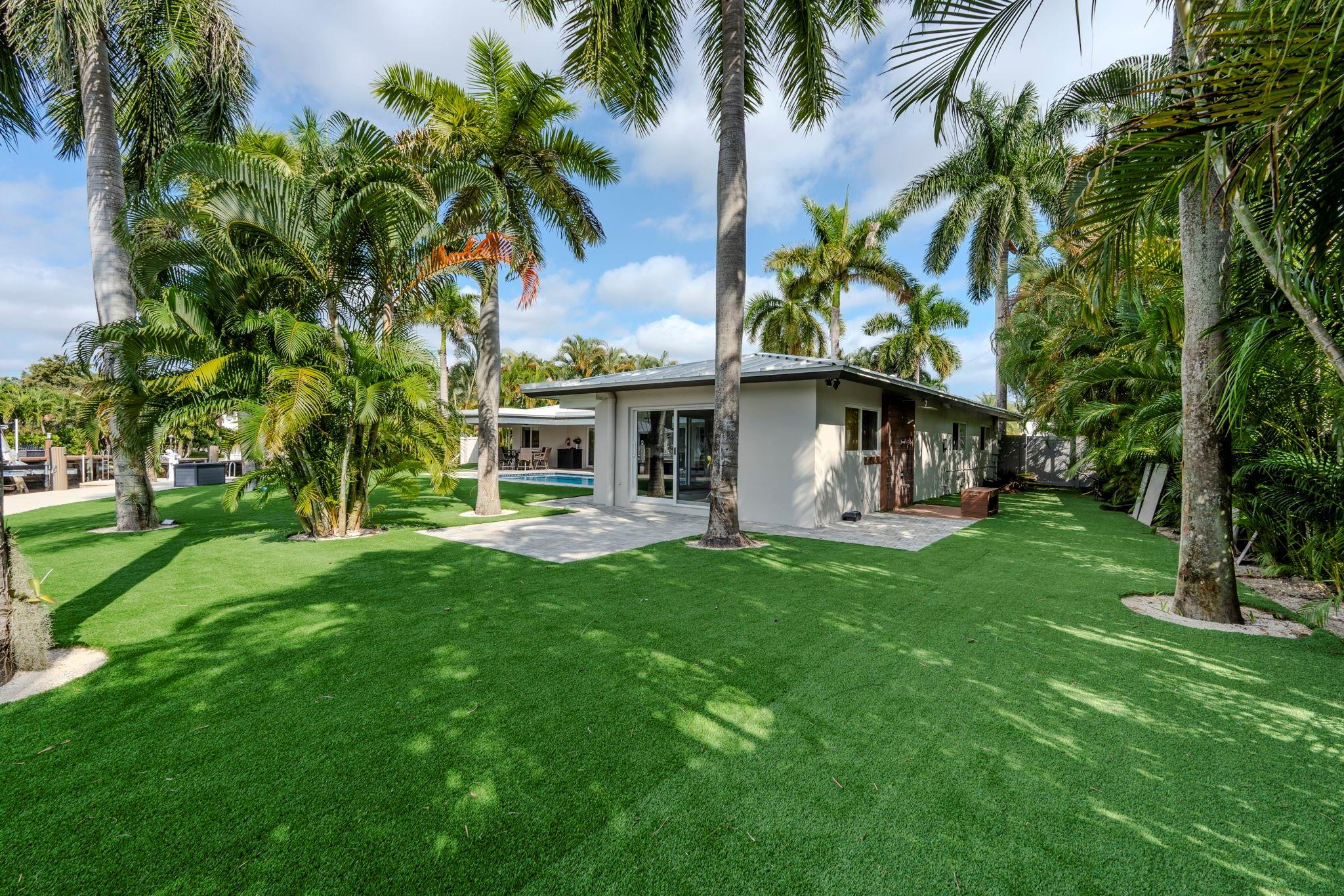 1725 NE 23rd Fort Lauderdale, FL 33305