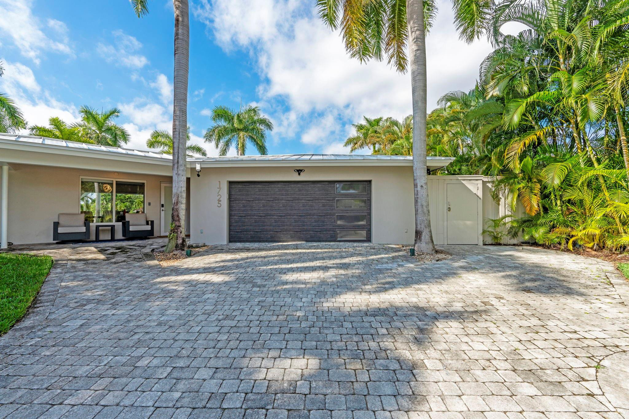 1725 NE 23rd Fort Lauderdale, FL 33305