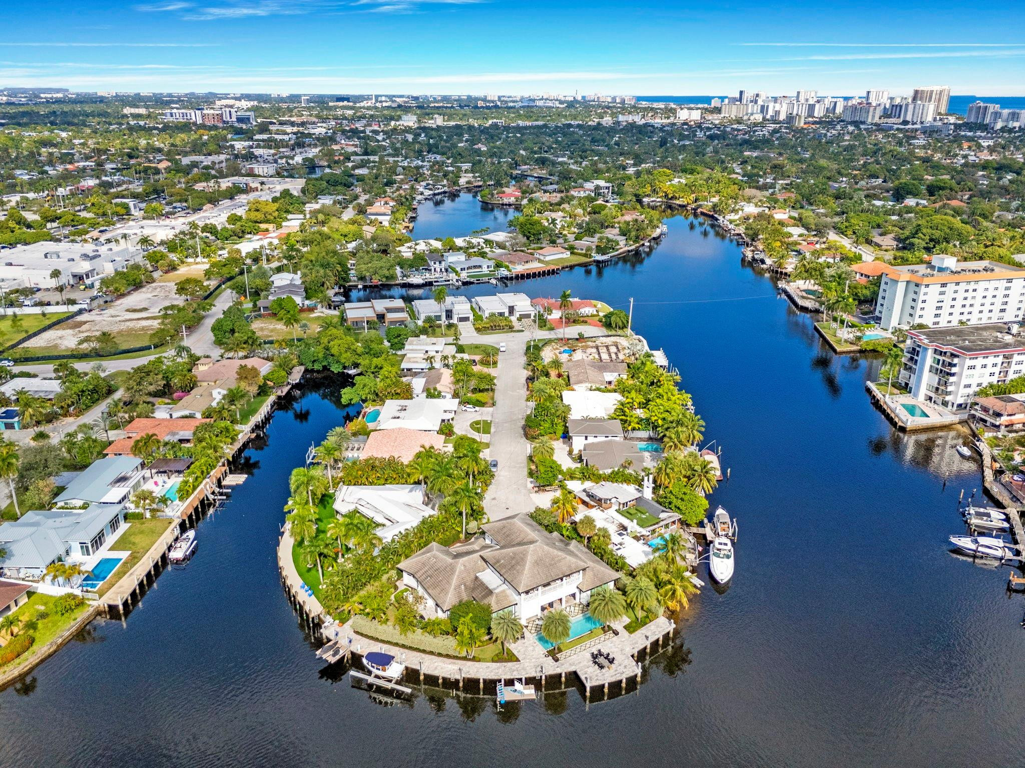 1725 NE 23rd Fort Lauderdale, FL 33305