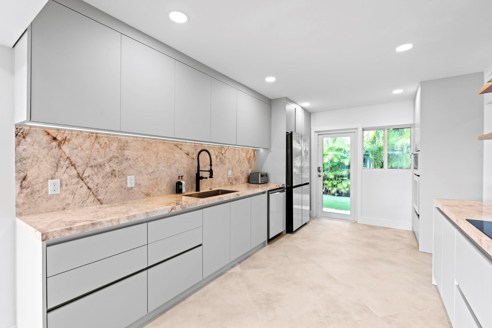 1725 NE 23rd Fort Lauderdale, FL 33305