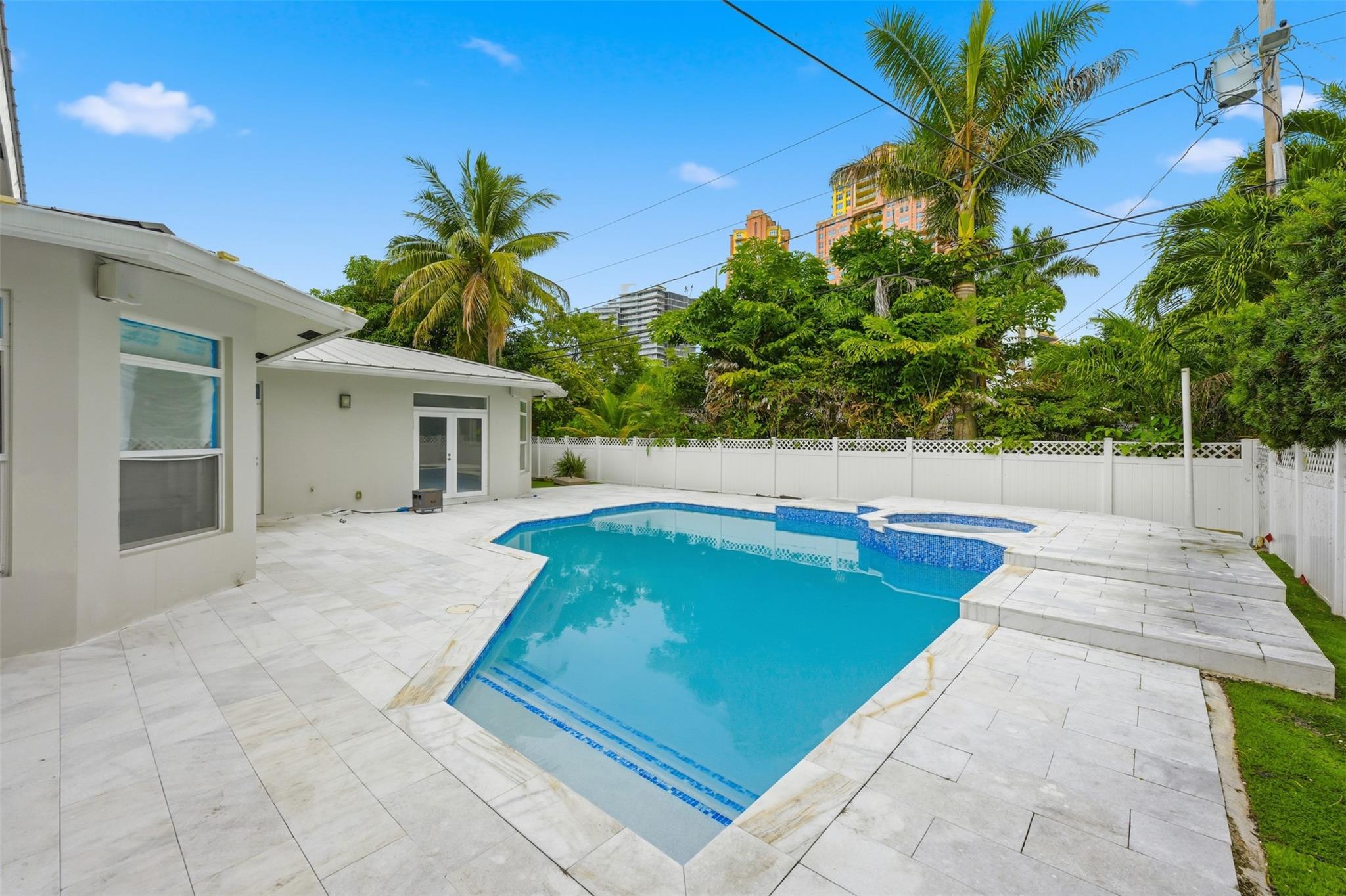 2026 NE 32nd Ave Fort Lauderdale, FL 33305