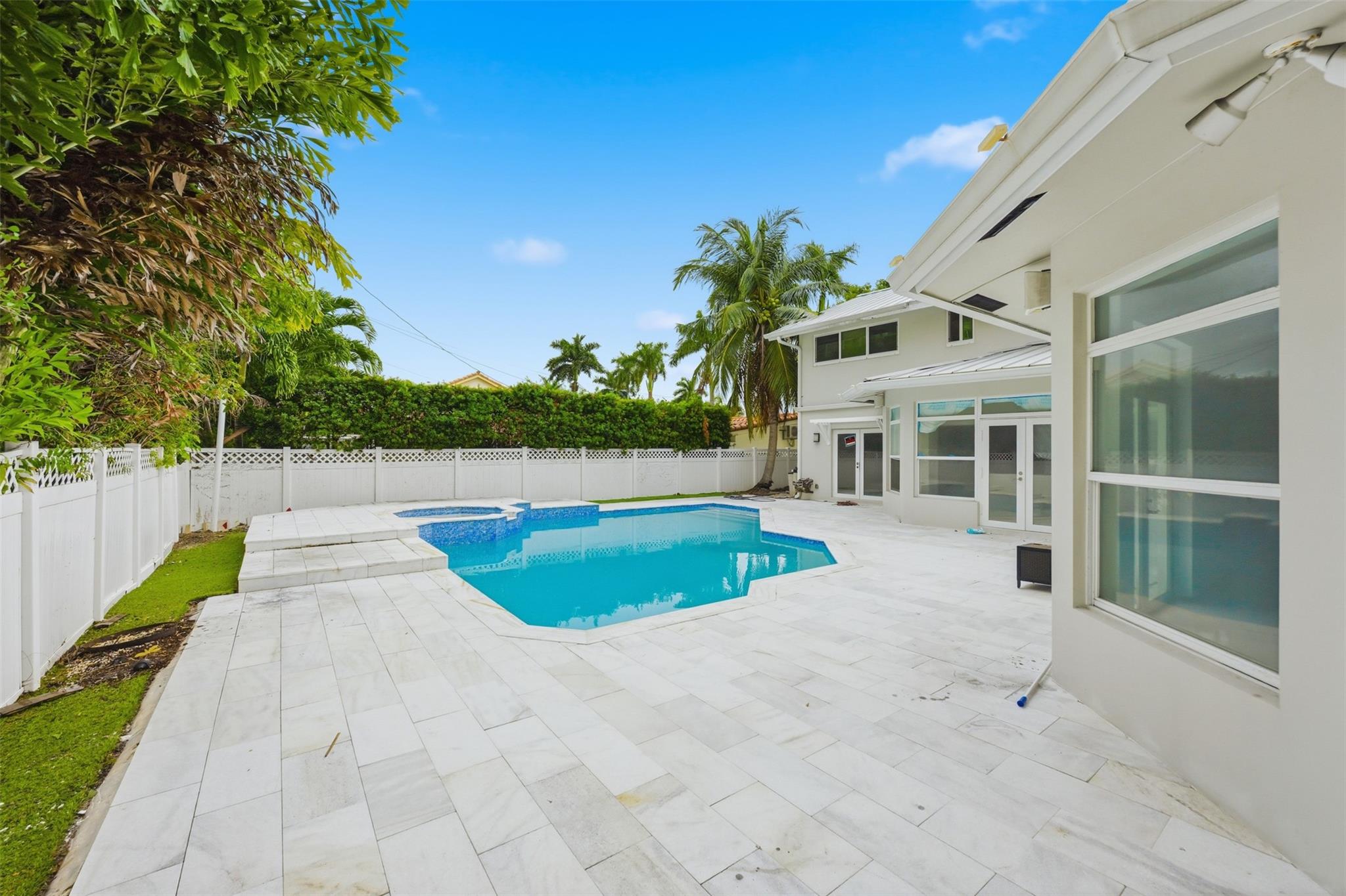 2026 NE 32nd Ave Fort Lauderdale, FL 33305