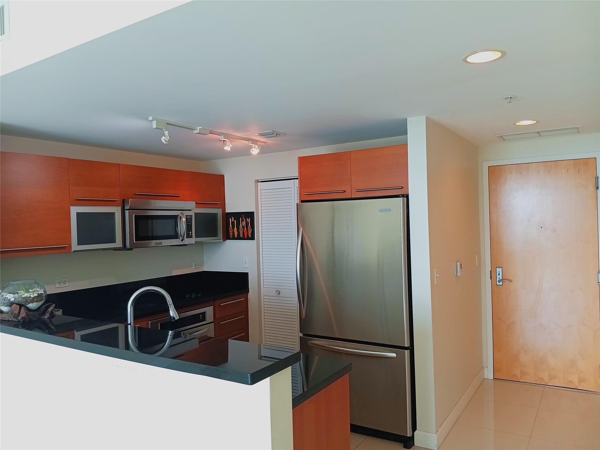 image Vizcayne South11