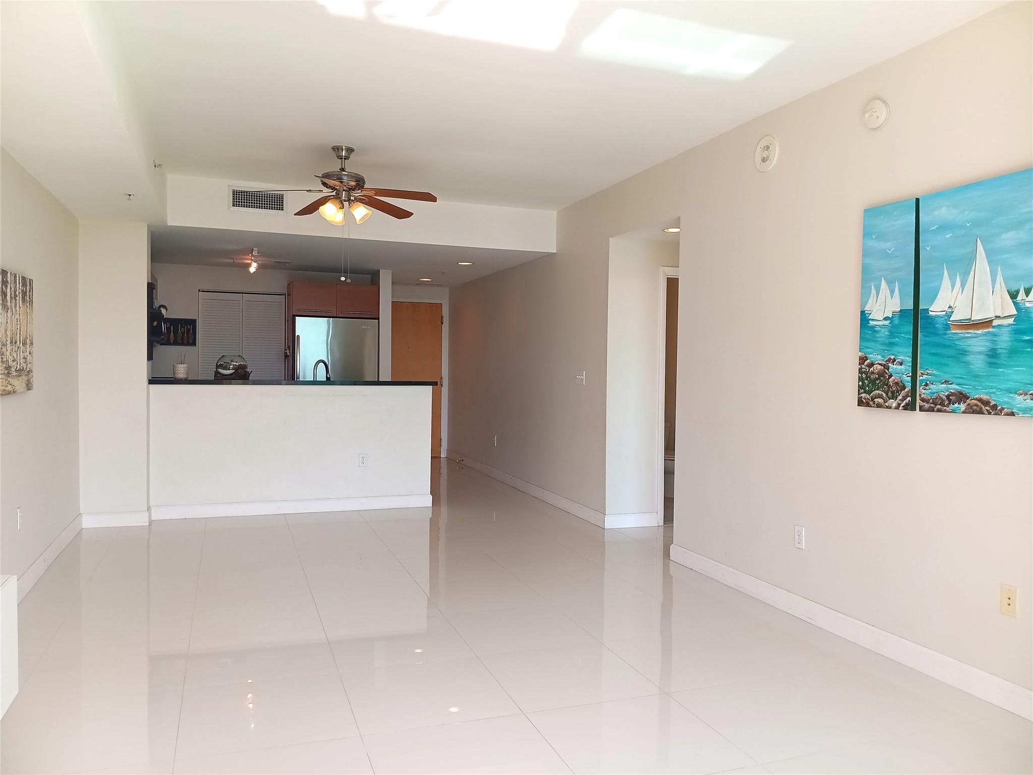 image Vizcayne South8