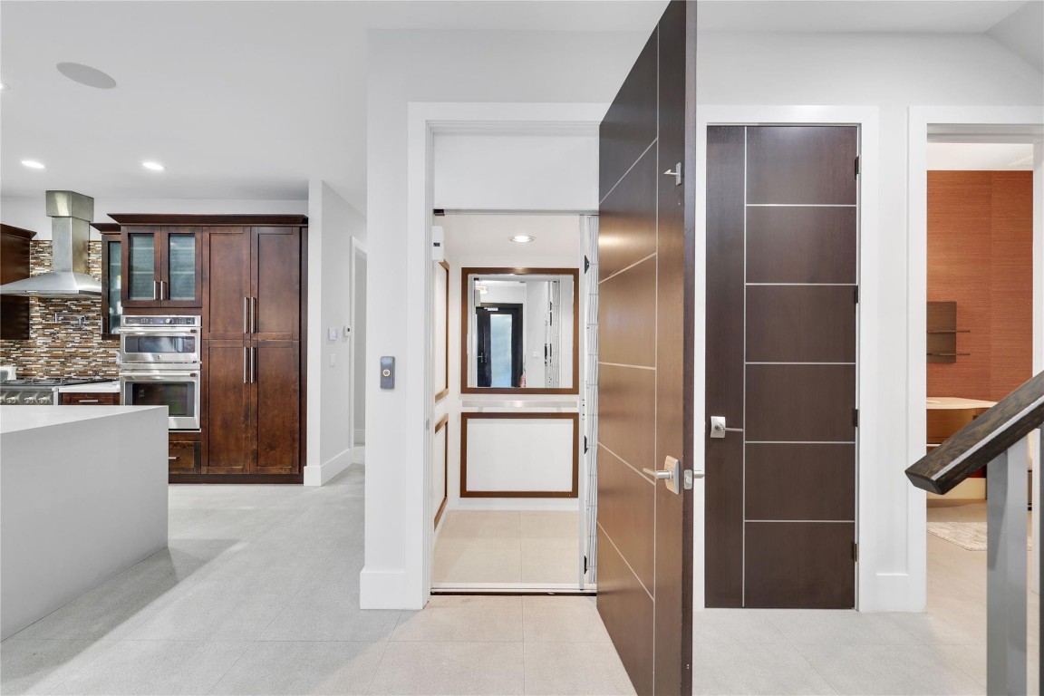 1404 SE 2nd Fort Lauderdale, FL 33301