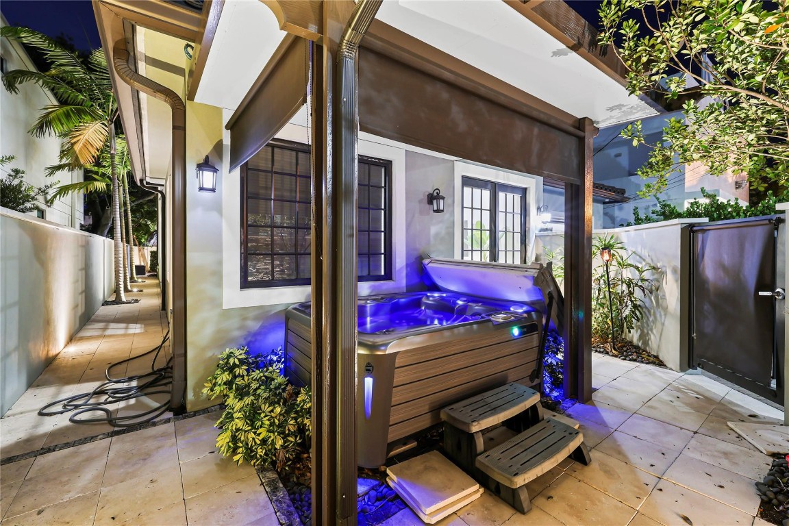 1404 SE 2nd Fort Lauderdale, FL 33301