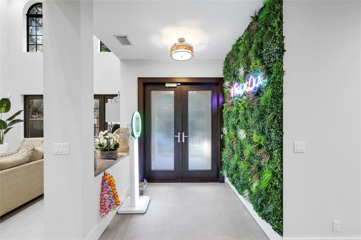 1404 SE 2nd Fort Lauderdale, FL 33301