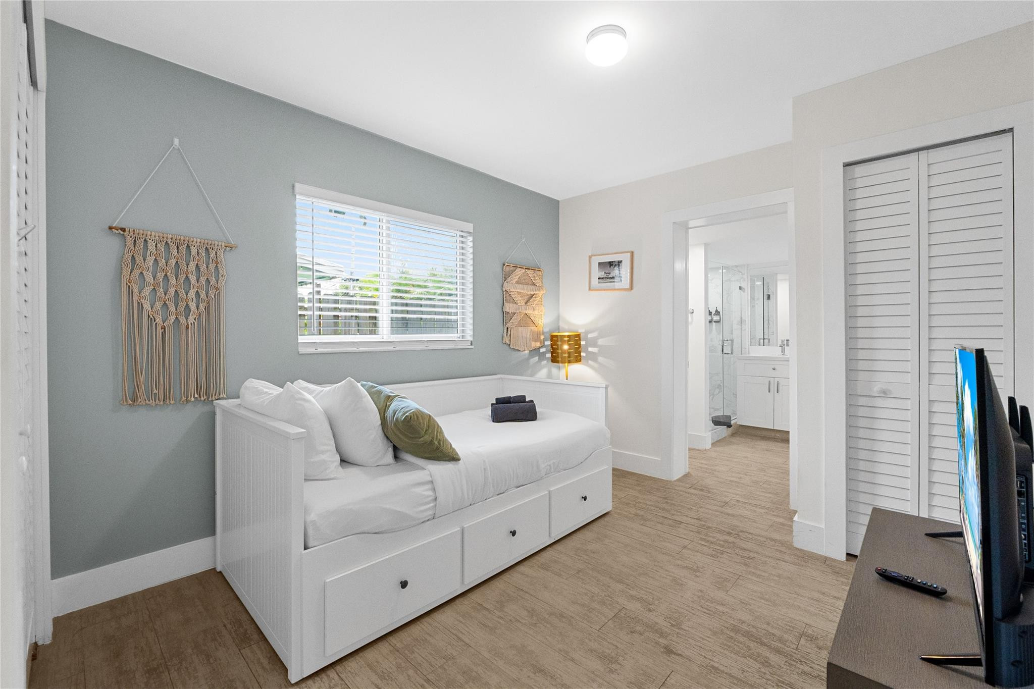 2621 NE 20th Pompano Beach, FL 33064