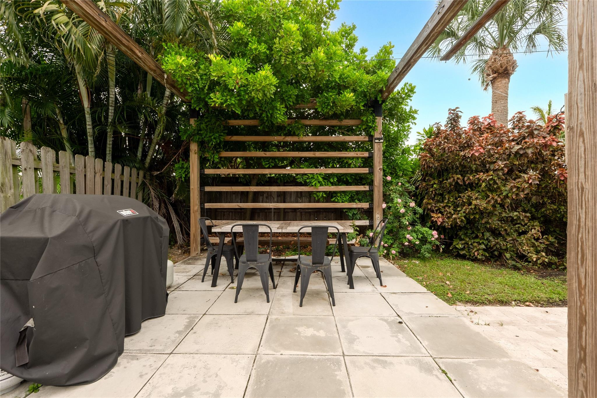 2621 NE 20th Pompano Beach, FL 33064