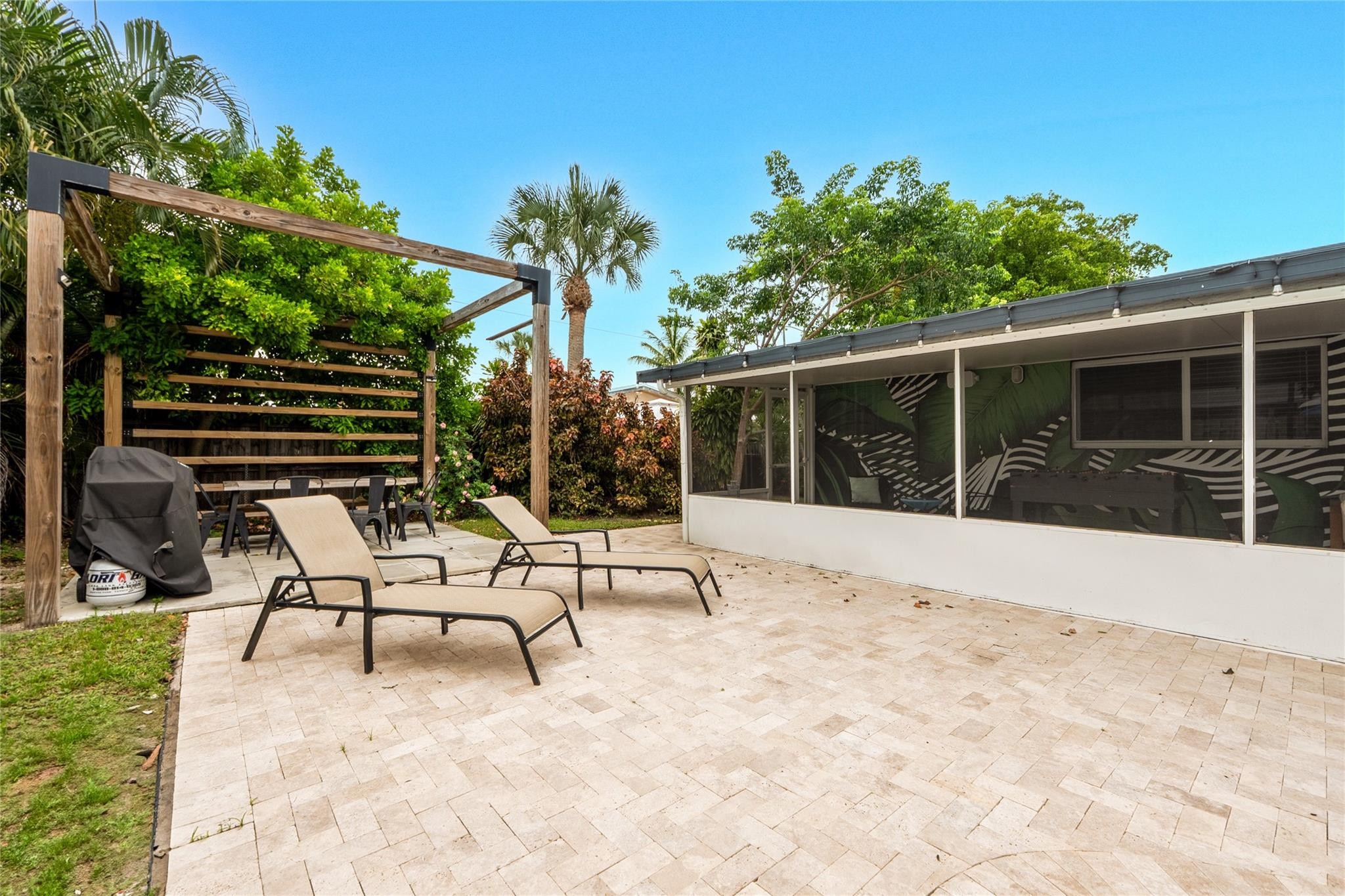 2621 NE 20th Pompano Beach, FL 33064