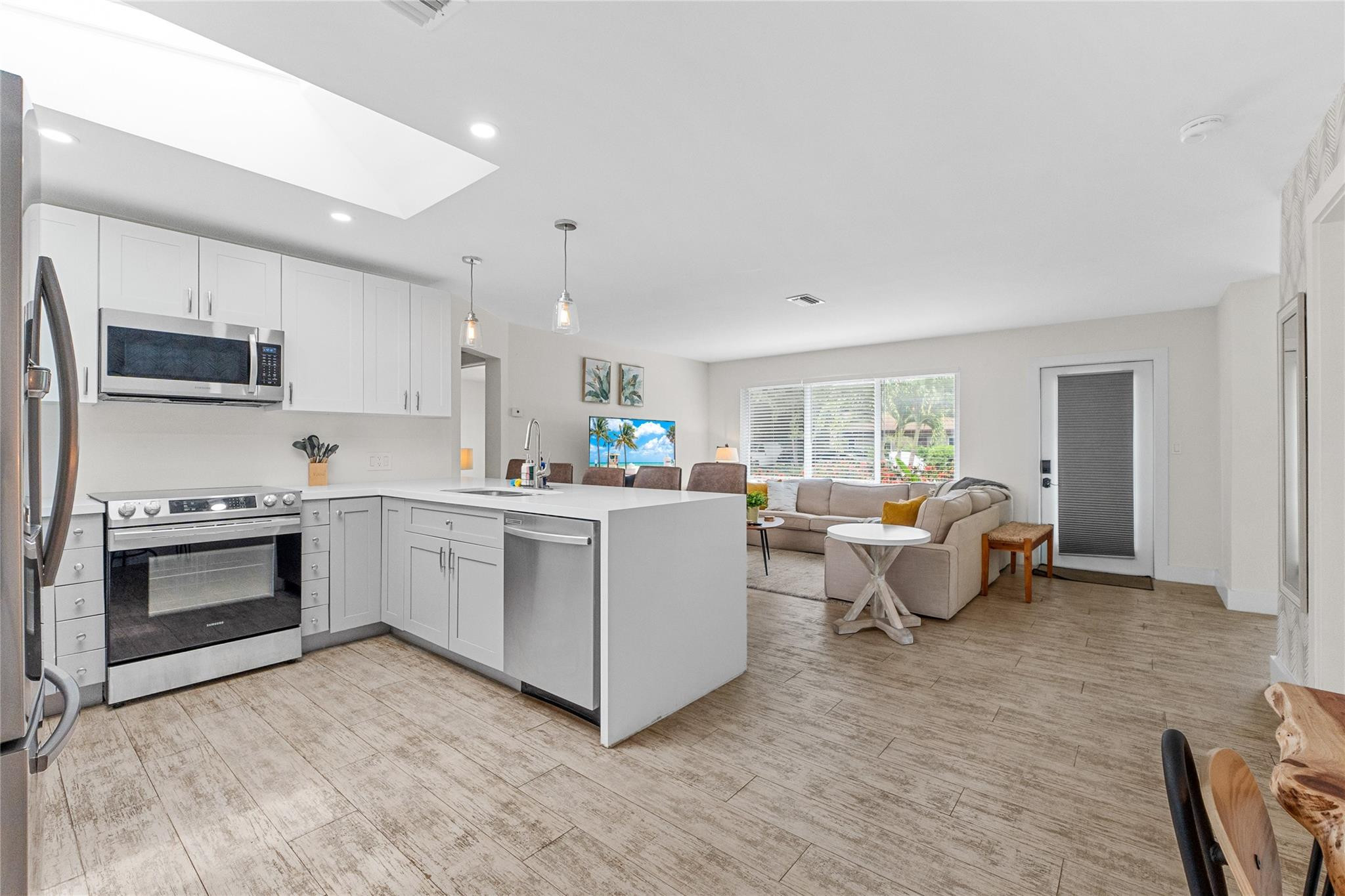 2621 NE 20th Pompano Beach, FL 33064