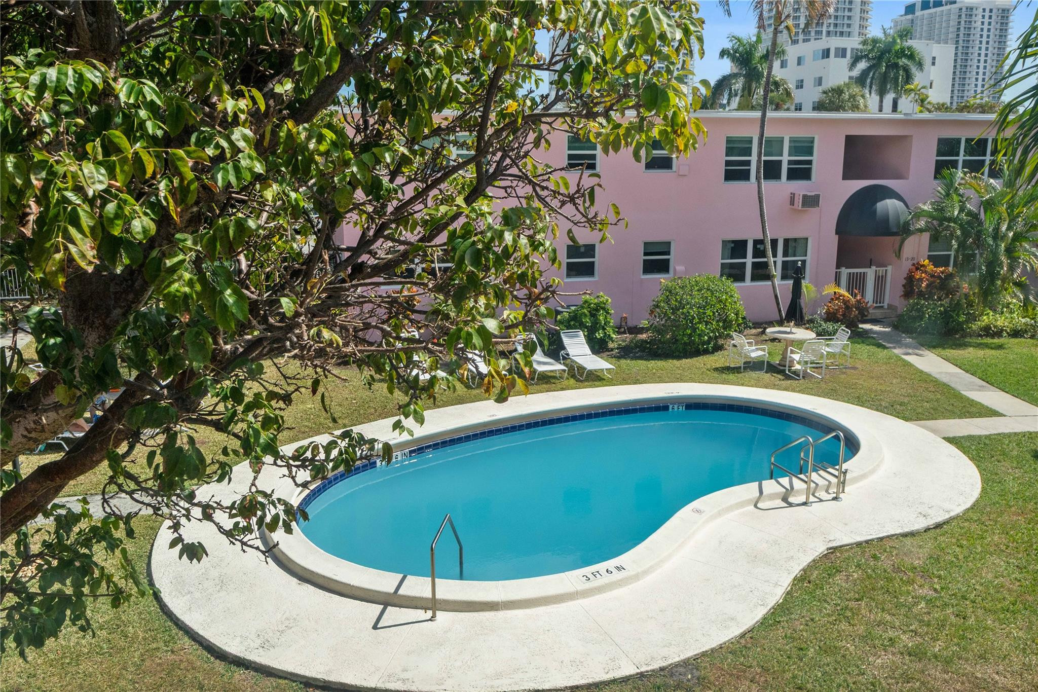 700 Bayshore #4 Fort Lauderdale, FL 33304