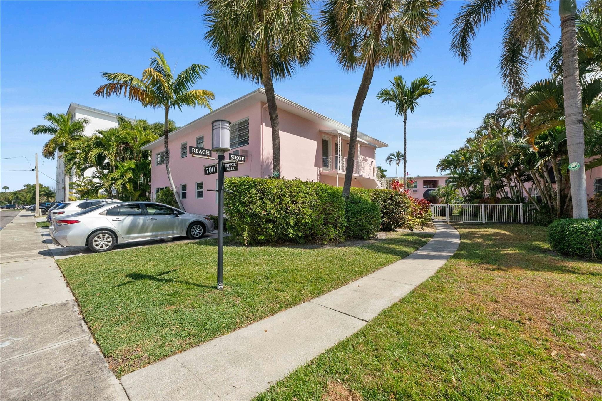 700 Bayshore #4 Fort Lauderdale, FL 33304