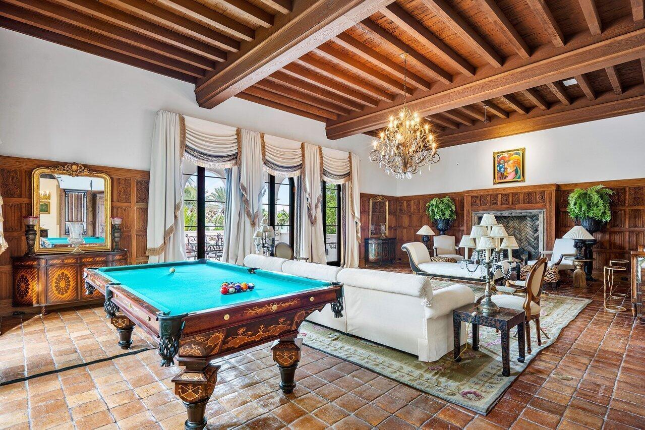 12 Lagomar Rd Palm Beach, FL 33480