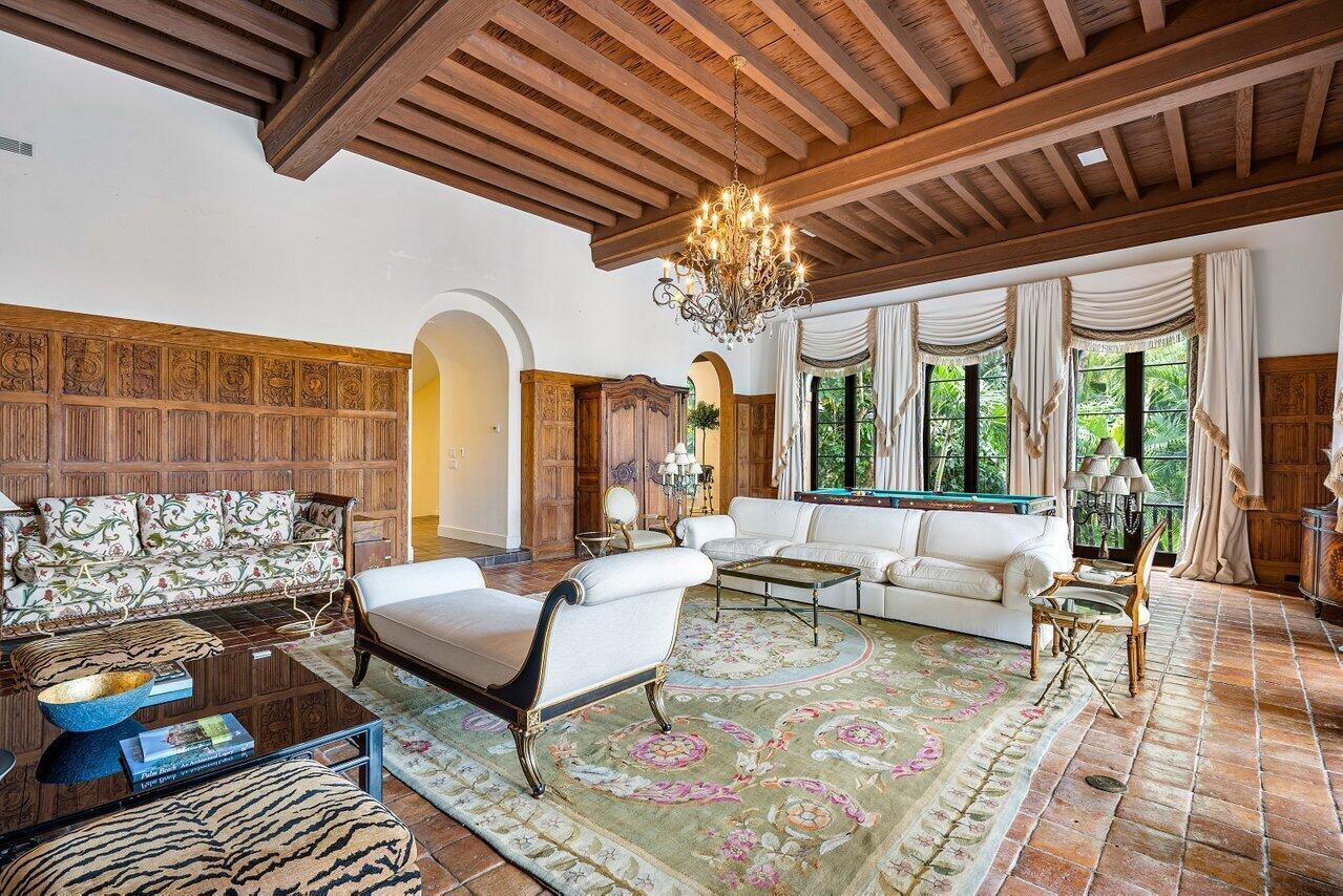 12 Lagomar Rd Palm Beach, FL 33480