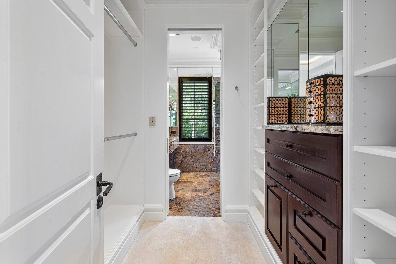 12 Lagomar Rd Palm Beach, FL 33480