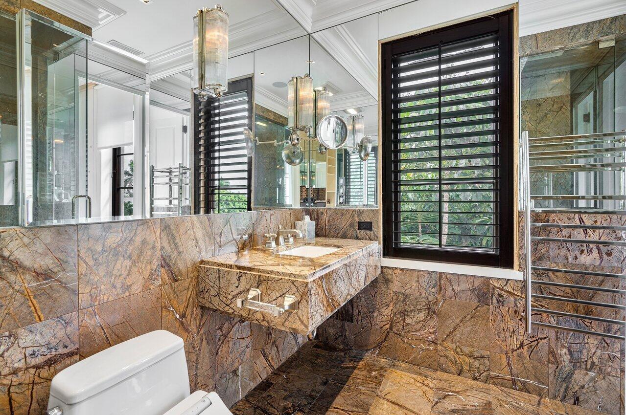 12 Lagomar Rd Palm Beach, FL 33480