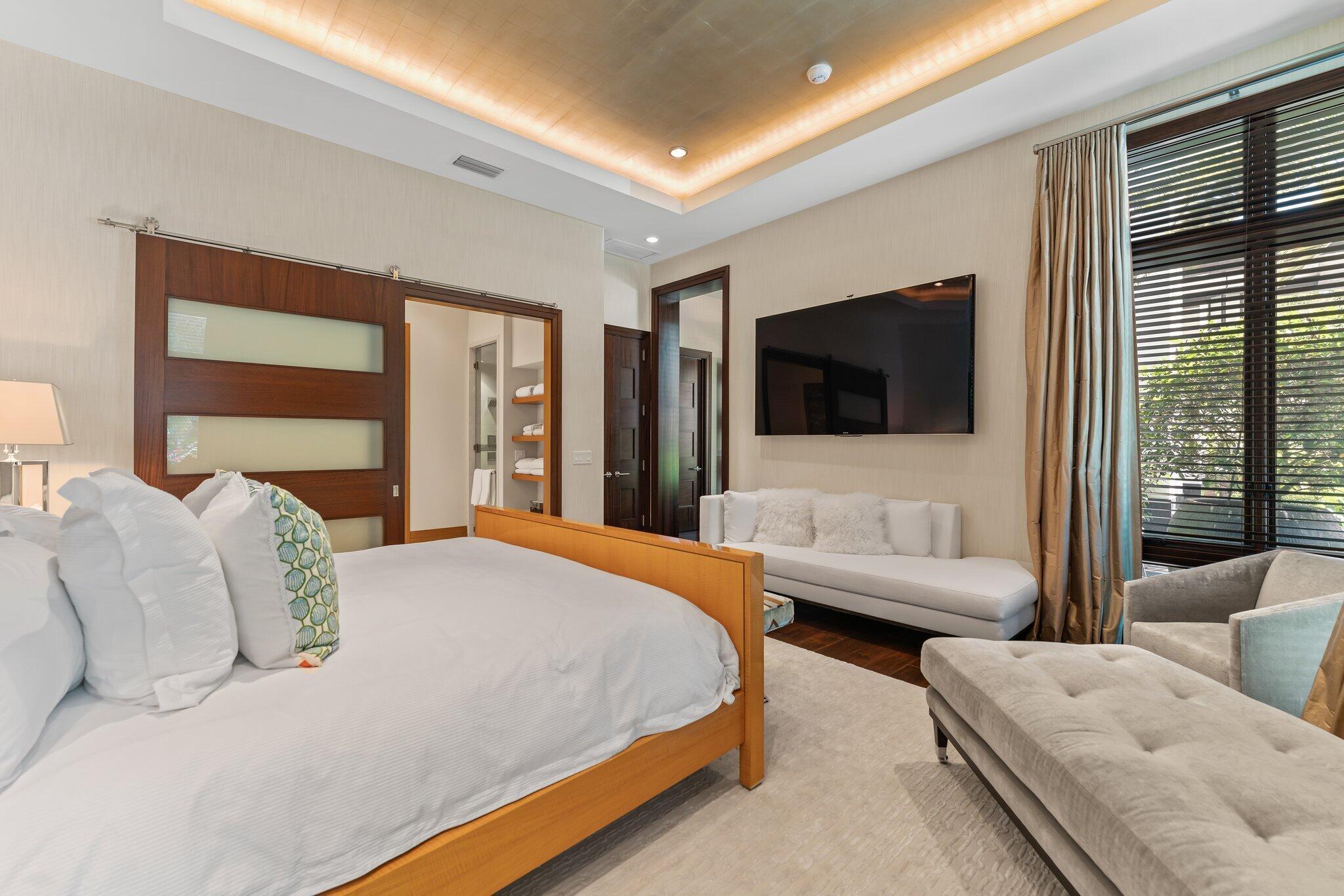 232 Bears Clb Dr Jupiter, FL 33477