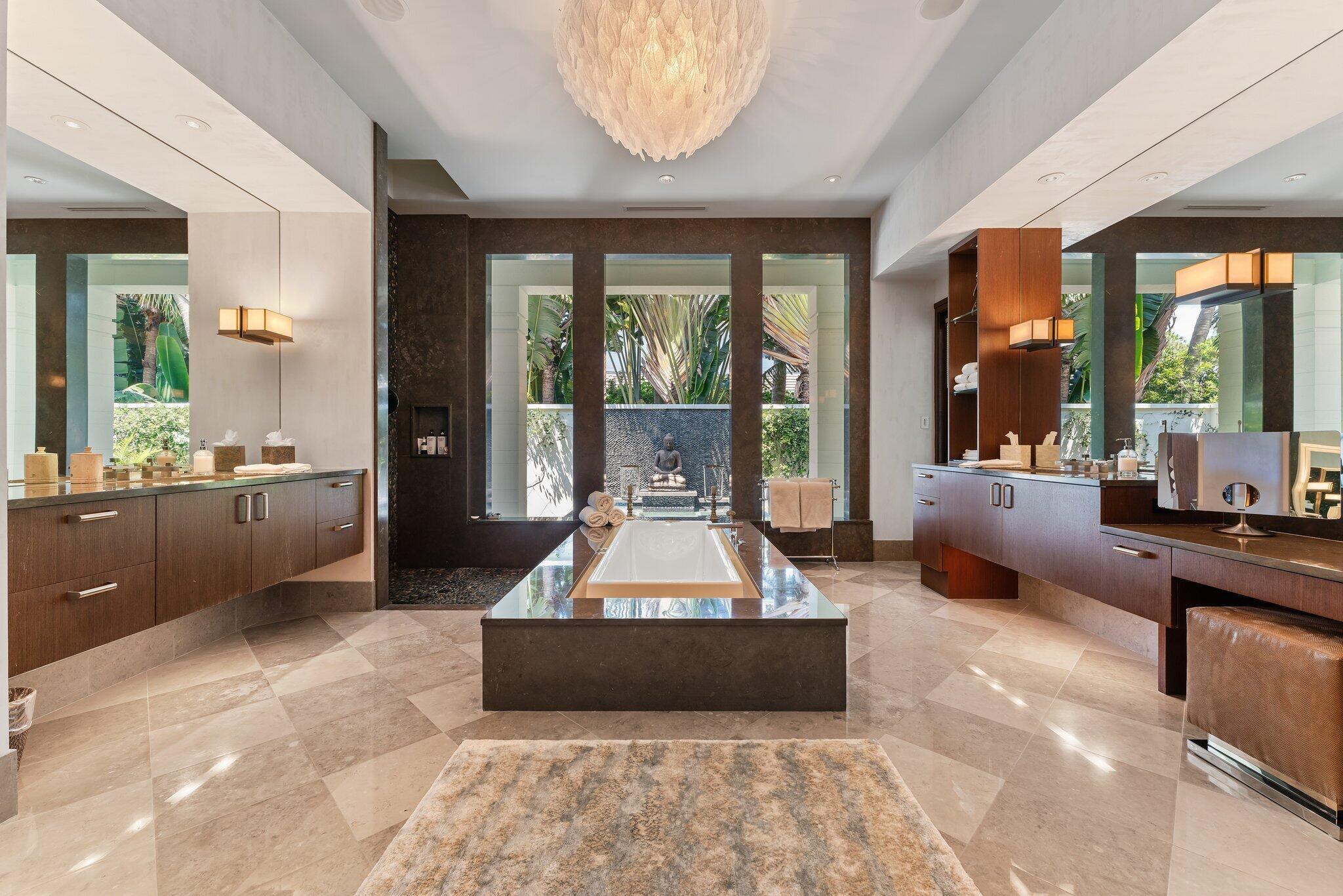 232 Bears Clb Dr Jupiter, FL 33477