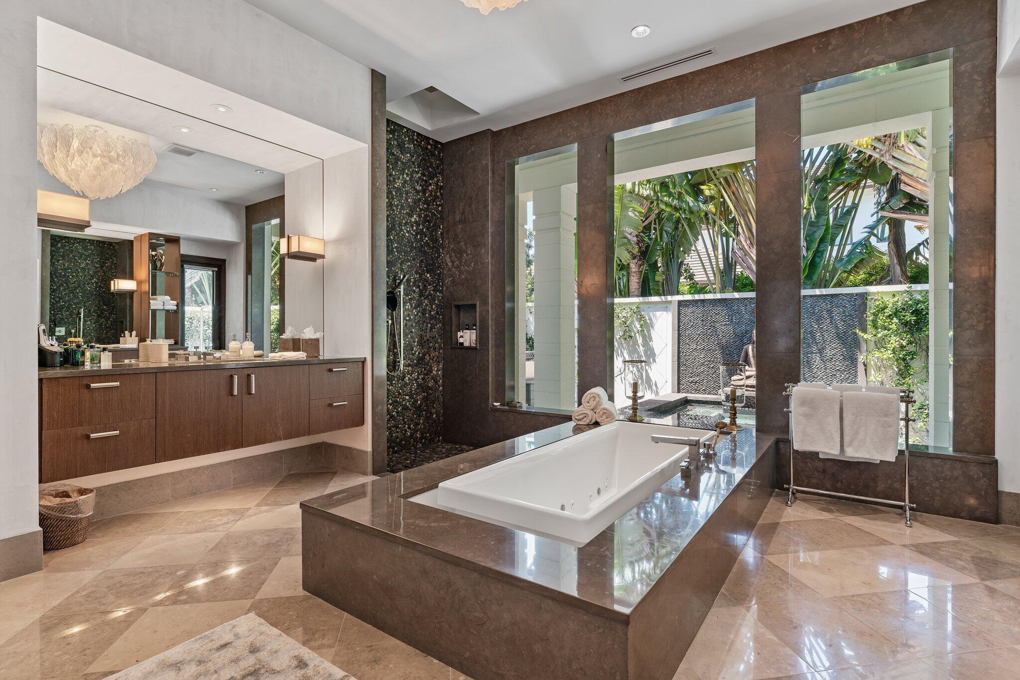 232 Bears Clb Dr Jupiter, FL 33477