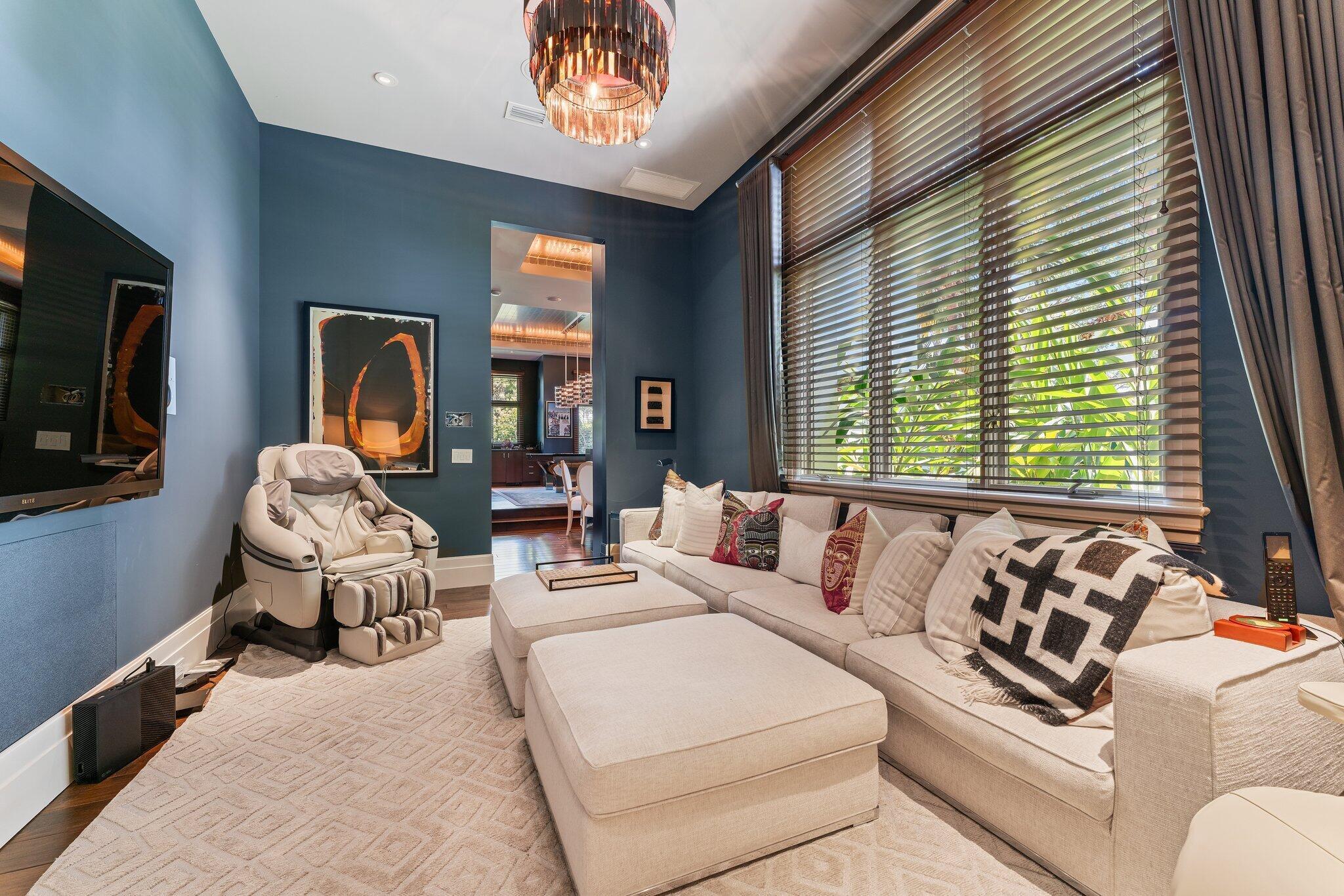 232 Bears Clb Dr Jupiter, FL 33477