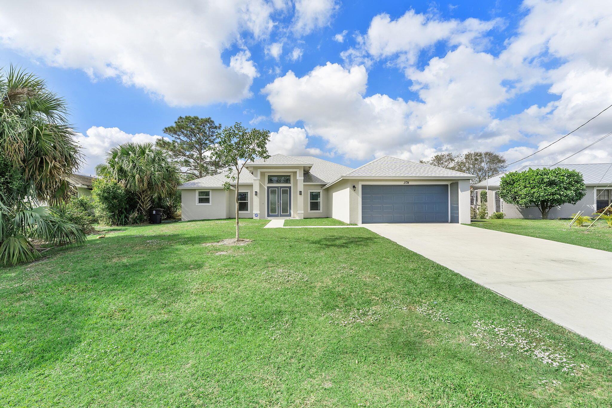 1174 SW Edinburgh Dr