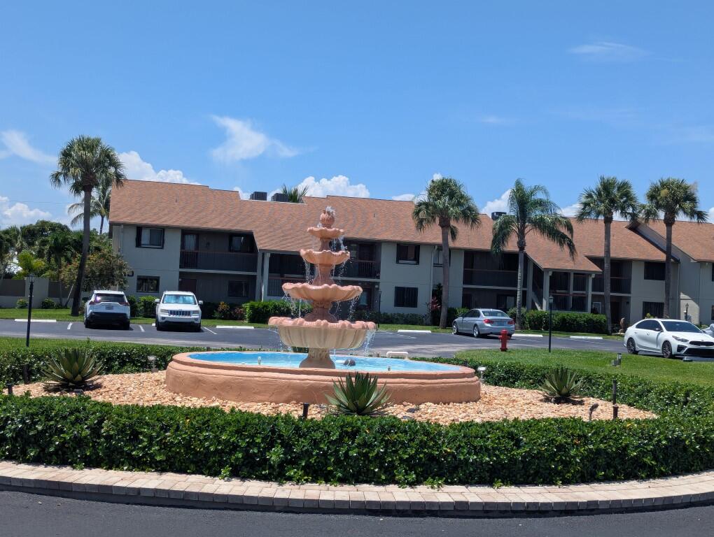 1600 NE Dixie Hwy #10-101
