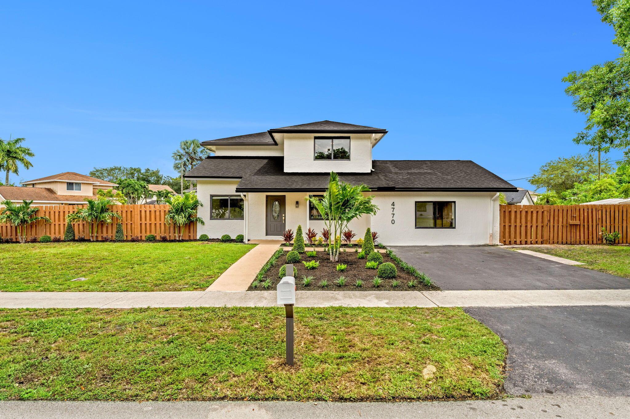 4770 NW 115th Way