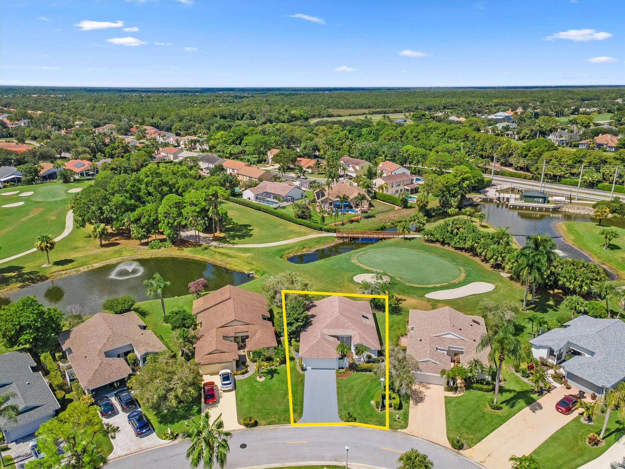 6878 Touchstone Cir