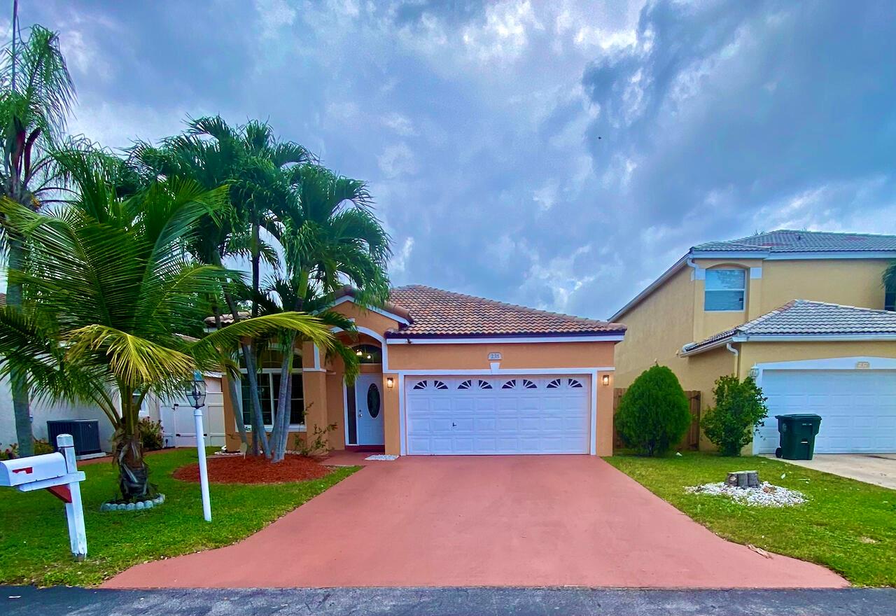 235 Wedgewood Cir