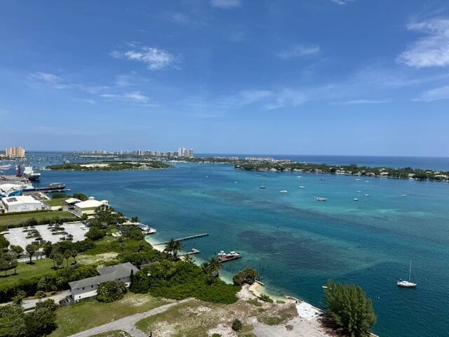 5600 N Flagler Dr #2701