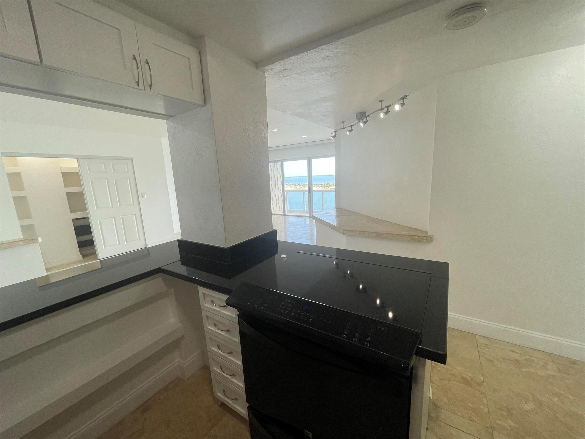 image BRICKELL TOWNHOUSE CONDO14
