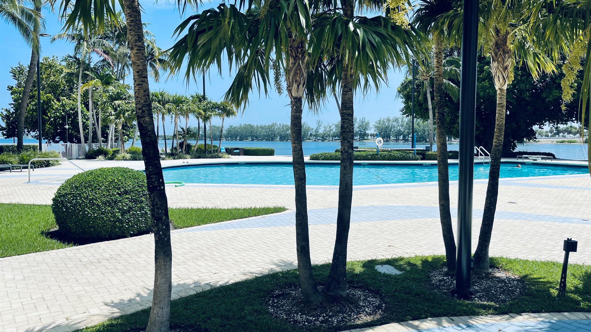 image BRICKELL TOWNHOUSE CONDO35