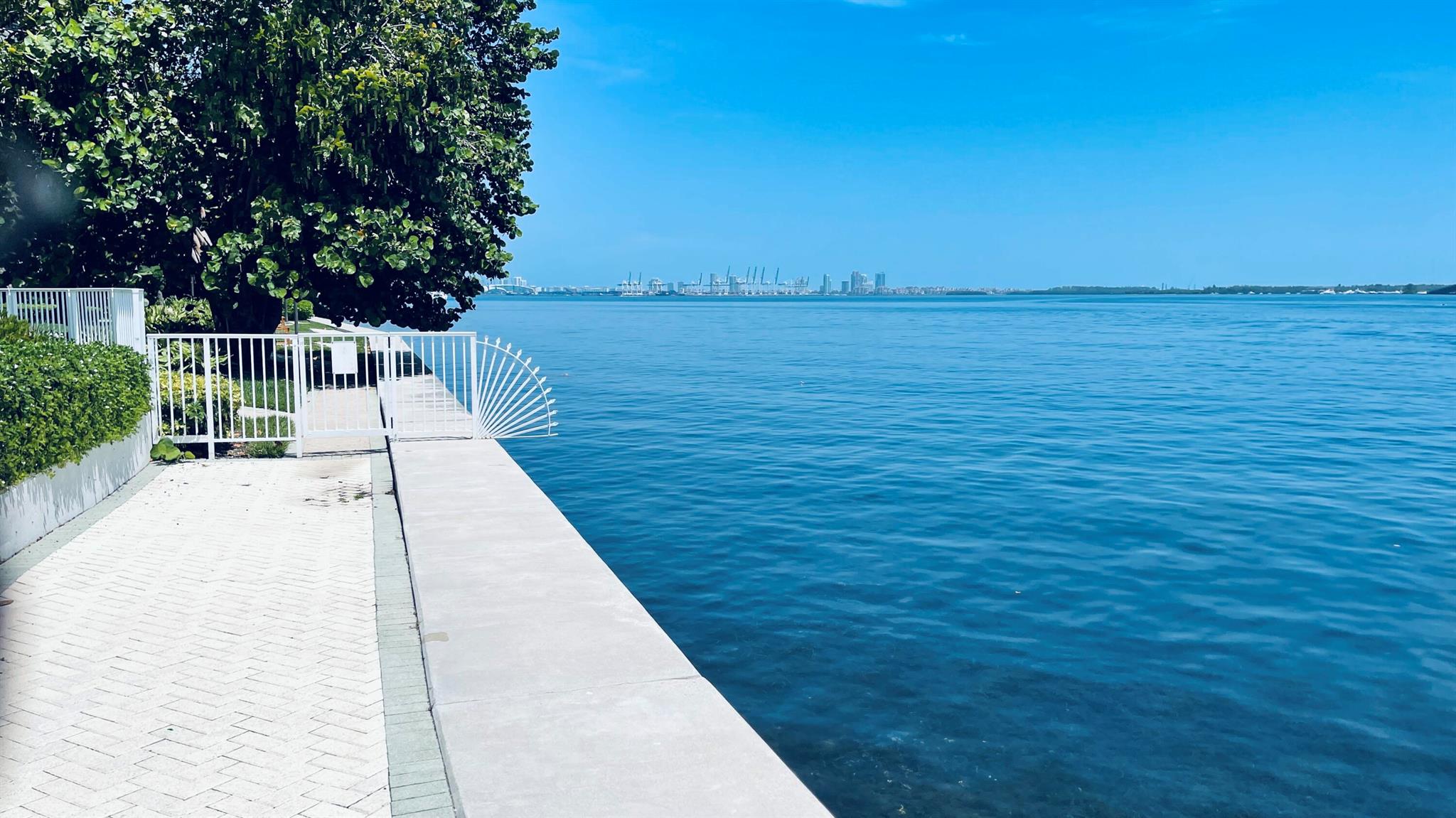 image BRICKELL TOWNHOUSE CONDO41