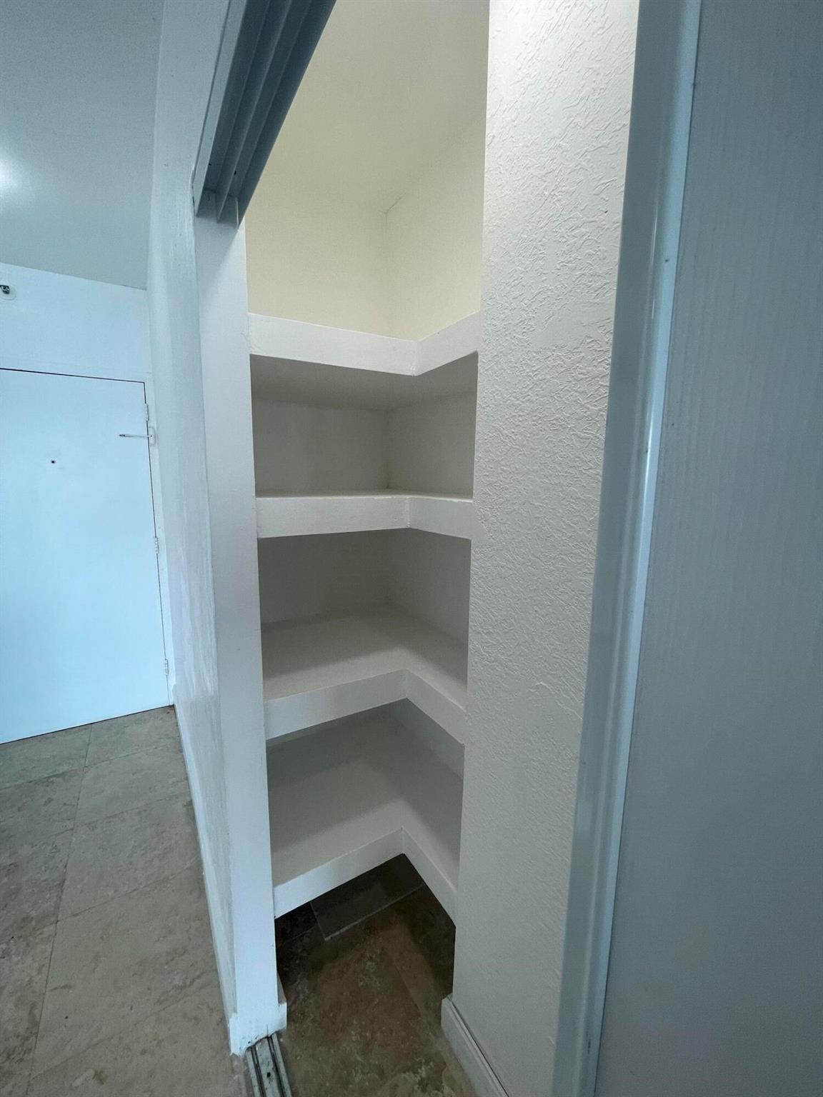 image BRICKELL TOWNHOUSE CONDO4