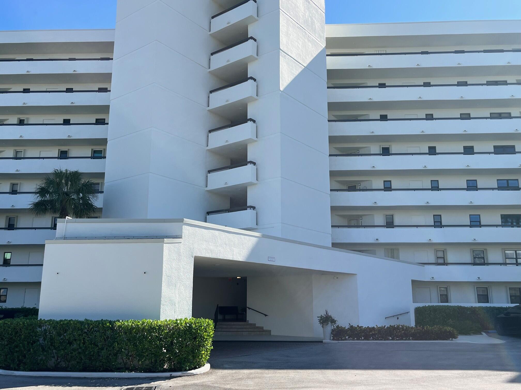 19800 Sandpointe Bay Dr #204