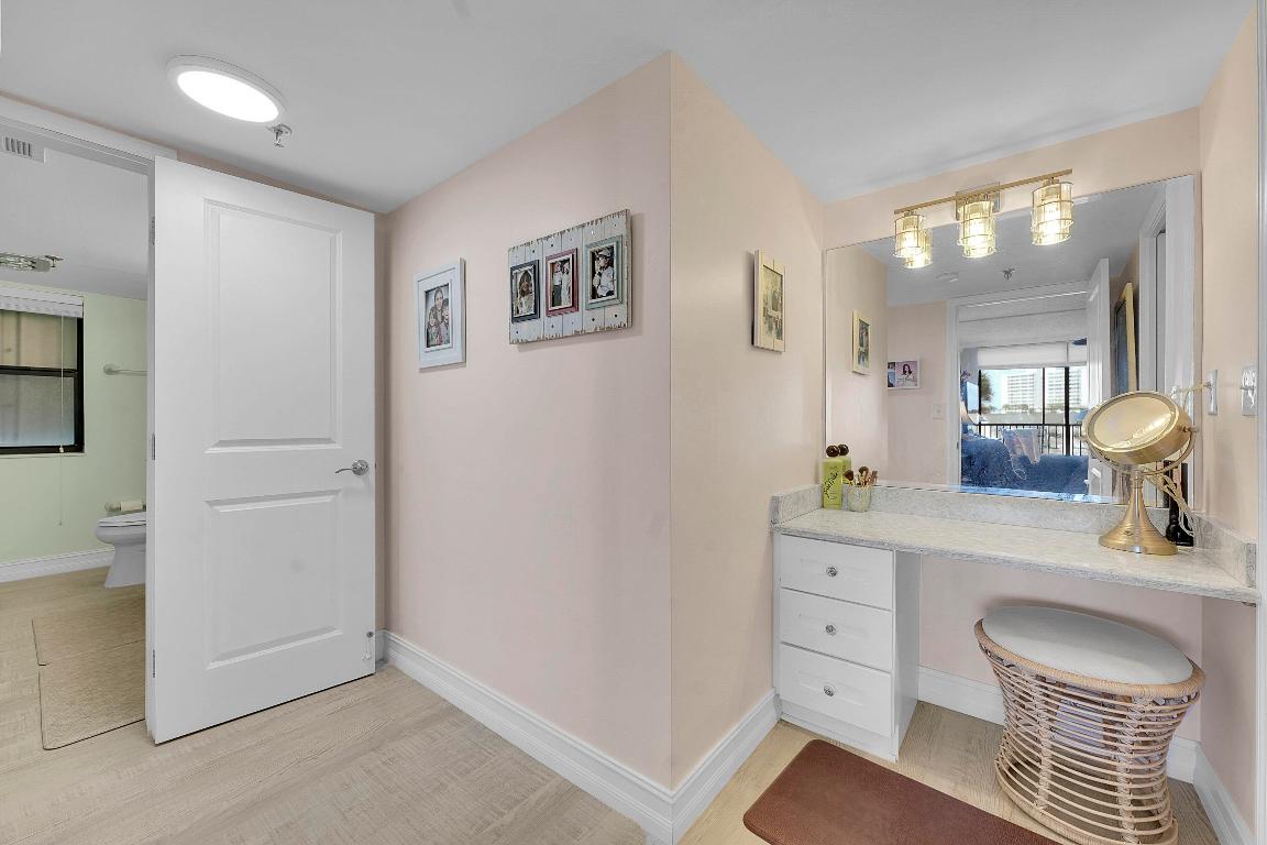 19800 Sandpointe Bay #204 Tequesta, FL 33469