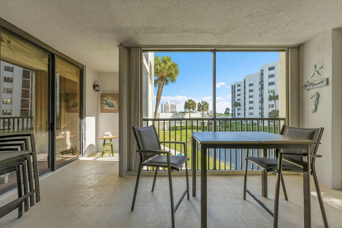 19800 Sandpointe Bay #204 Tequesta, FL 33469